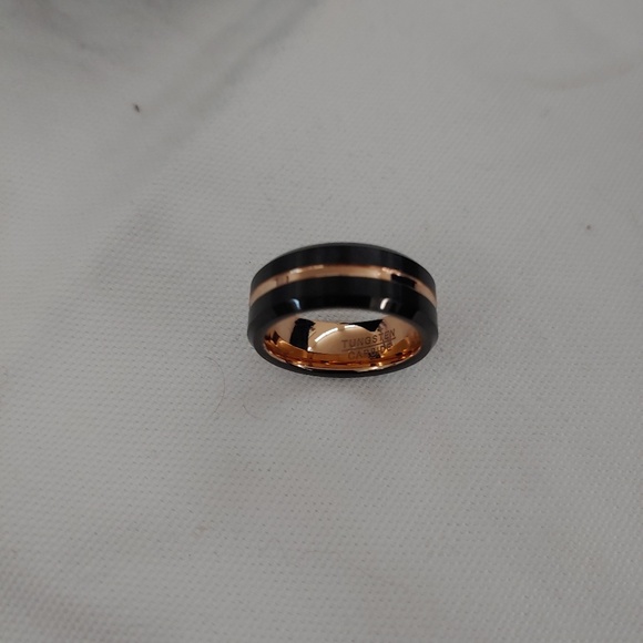Ring - Picture 3 of 3